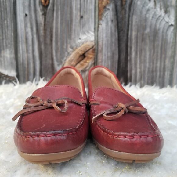 Red Leather Moccasins Clarks Dameo Swing Size 7 Slip On Cushioned Driving Loafer - Picture 3 of 15
